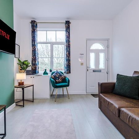 Stunning 3-Bed Home In Nantwich By 53 Degrees Property - Amazing Location, Ideal For Groups - Sleeps 6 외부 사진