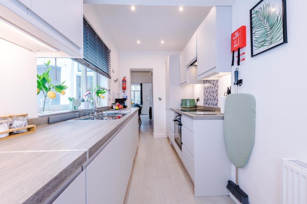Stunning 3-Bed Home In Nantwich By 53 Degrees Property - Amazing Location, Ideal For Groups - Sleeps 6 외부 사진