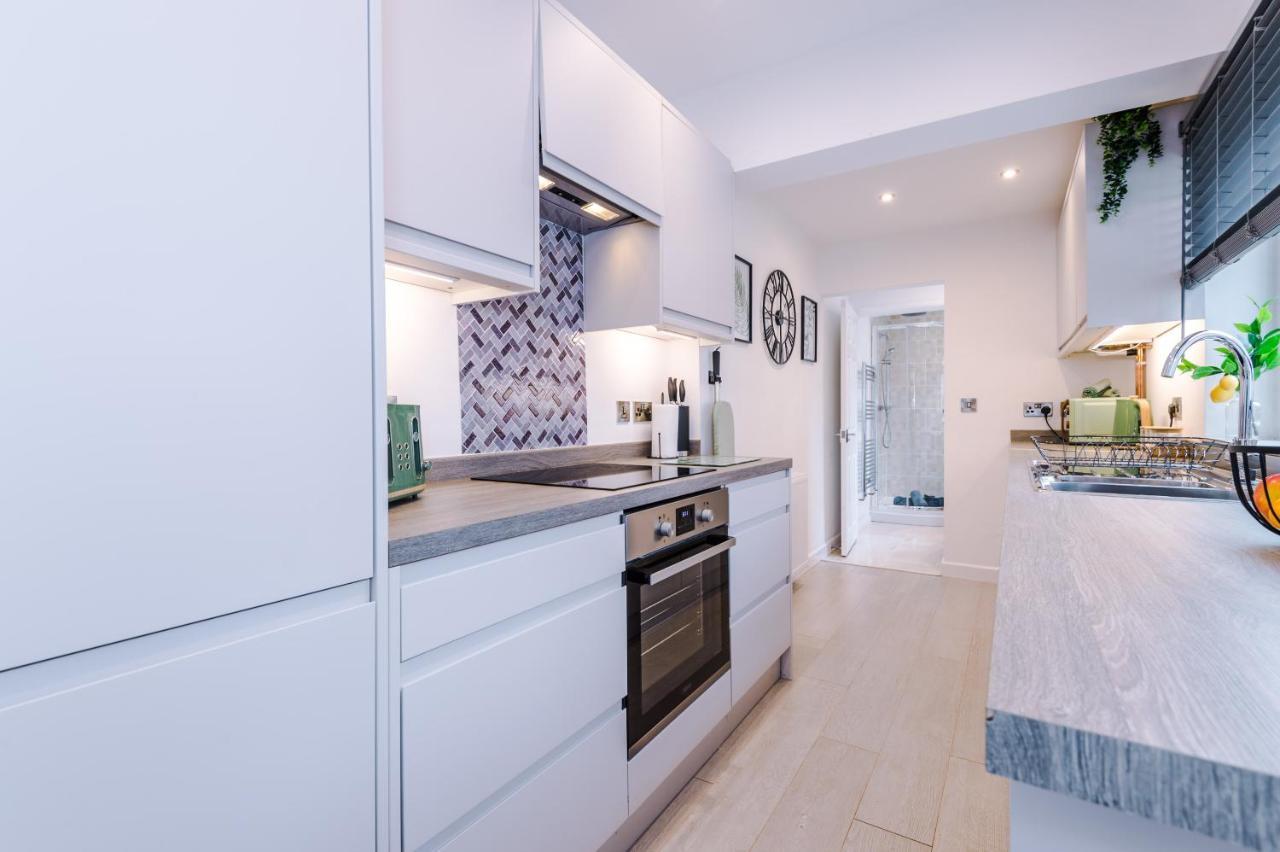 Stunning 3-Bed Home In Nantwich By 53 Degrees Property - Amazing Location, Ideal For Groups - Sleeps 6 외부 사진