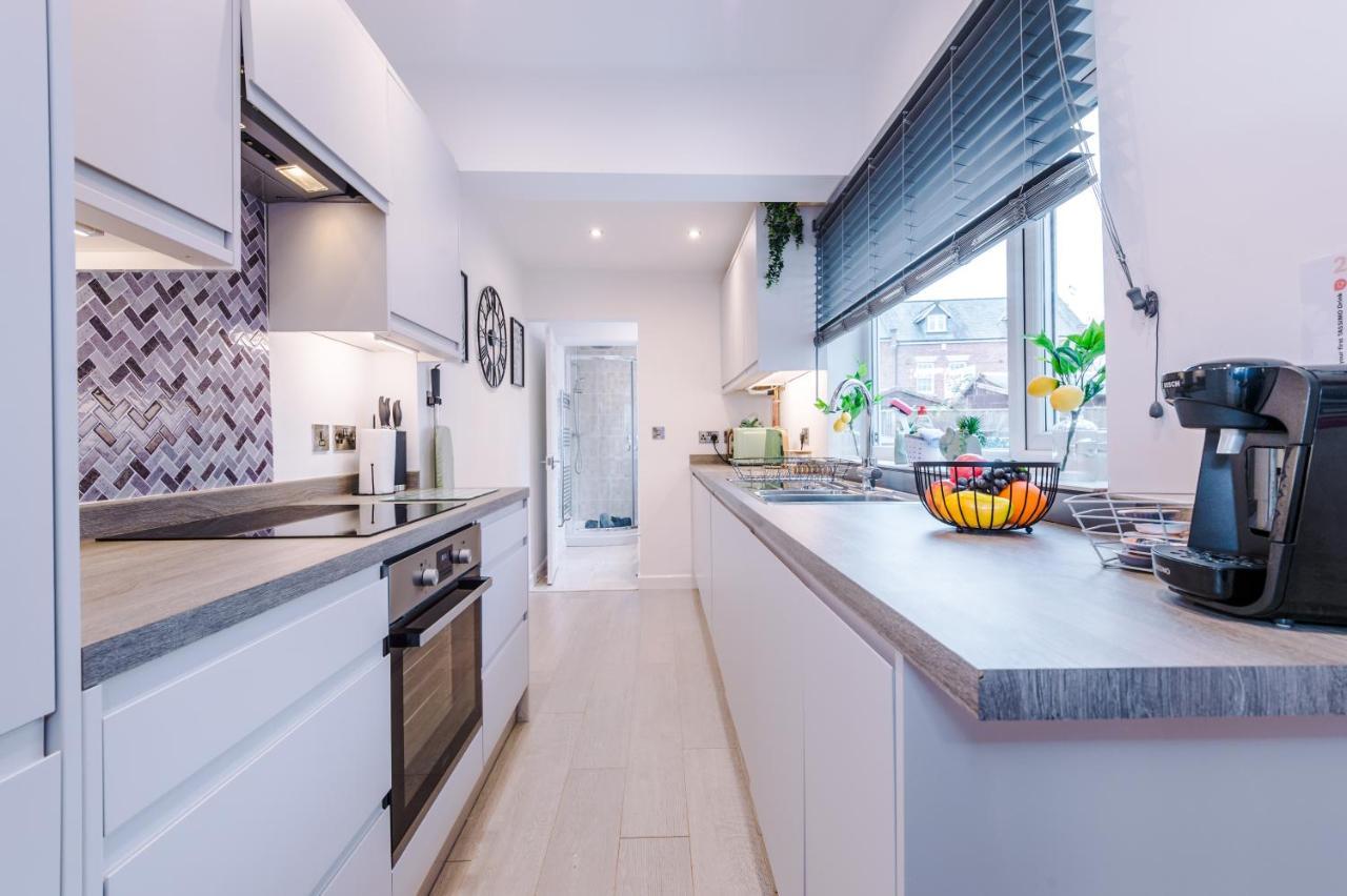 Stunning 3-Bed Home In Nantwich By 53 Degrees Property - Amazing Location, Ideal For Groups - Sleeps 6 외부 사진