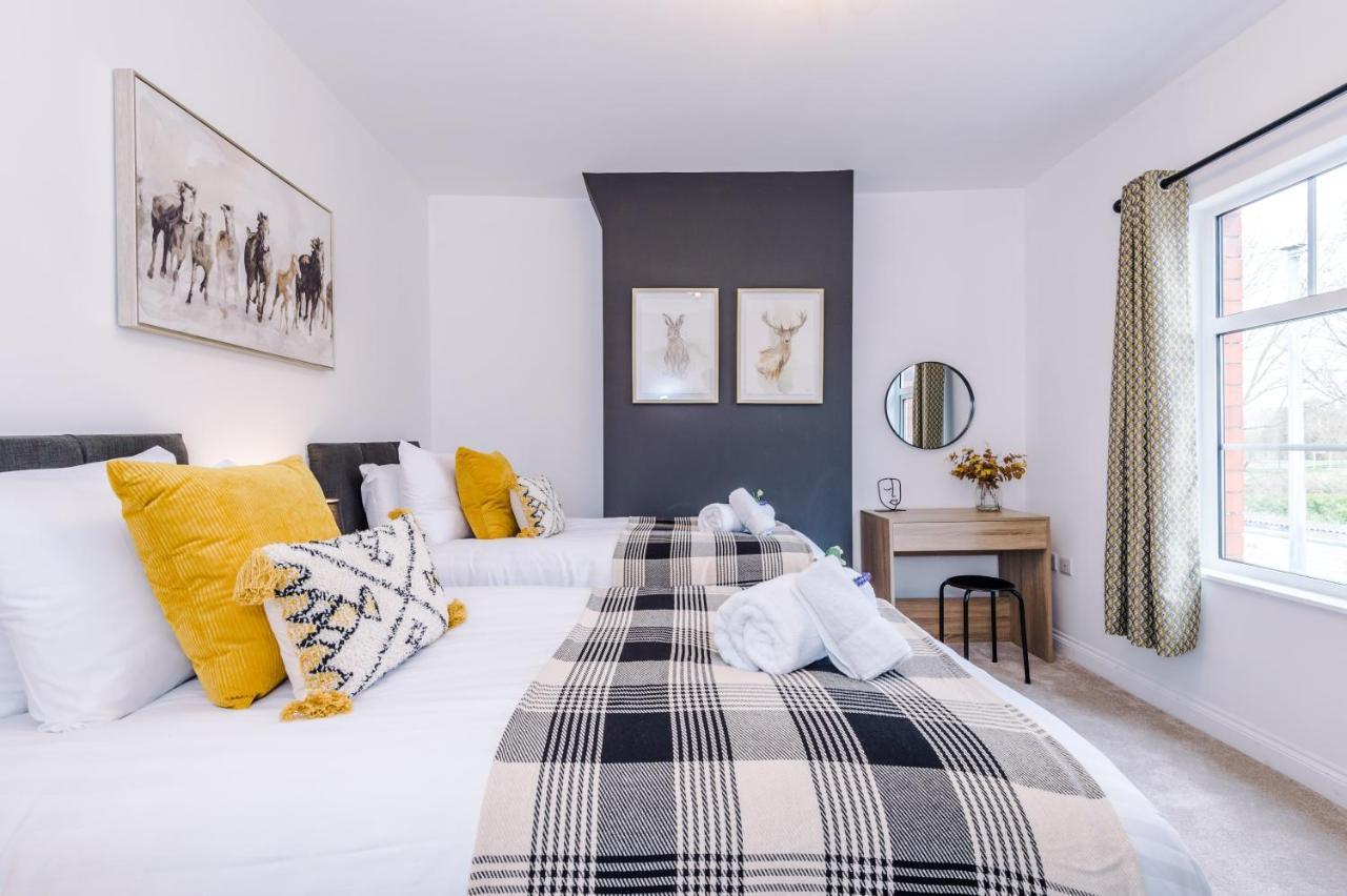 Stunning 3-Bed Home In Nantwich By 53 Degrees Property - Amazing Location, Ideal For Groups - Sleeps 6 외부 사진