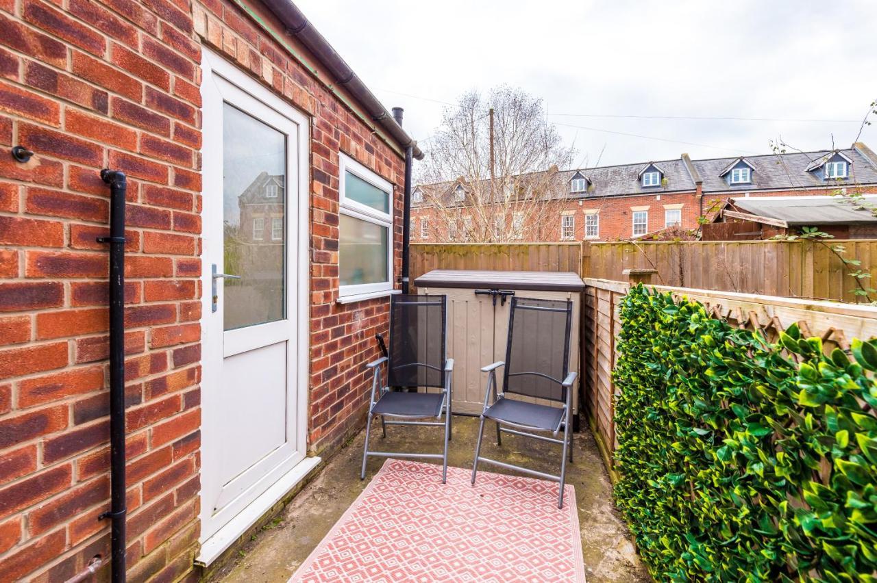 Stunning 3-Bed Home In Nantwich By 53 Degrees Property - Amazing Location, Ideal For Groups - Sleeps 6 외부 사진